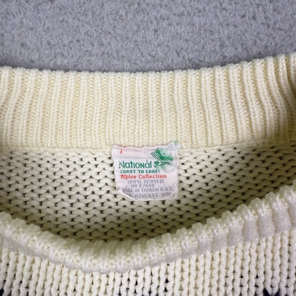 Vintage 90s alpine knit Sweater - Picture 3 of 4